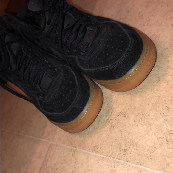 shoes - Picture 5 of 6